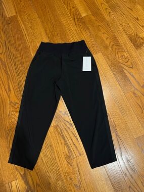 Athleta Women Black Nolita slim tapered crop pant with Side Pockets size 12 NWT